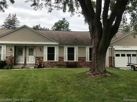3133 Pinegate Dr, Flushing, MI 48433 photo 1