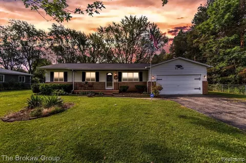 7169 W Mt Morris Rd, Flushing, MI 48433 photo 1