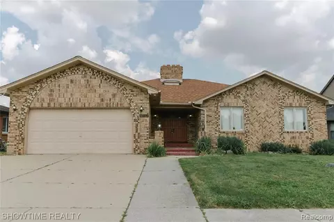 17013 Compania Dr, Macomb, MI 48044 photo 1
