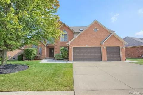 17447 Invitational Dr, Macomb, MI 48042 photo 1
