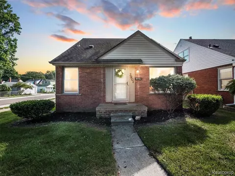 2901 Parker St, Dearborn, MI 48124 photo 1