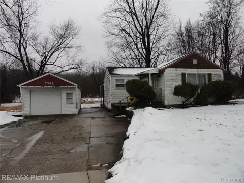 3396 E Baldwin Rd, Grand Blanc, MI 48439