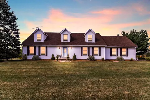 3814 Steinacker Rd, Howell, MI 48855 photo 1