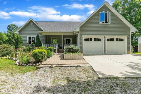 14829 Byron Rd, Byron, MI 48418 photo 1