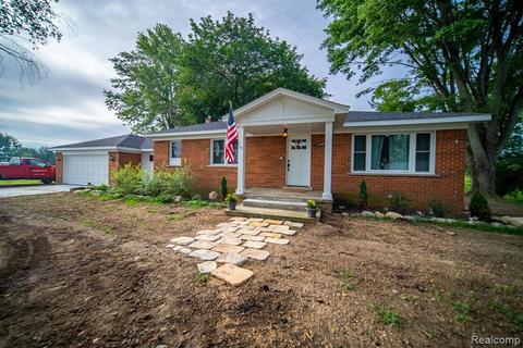 10045 Division Rd, Casco, MI 48064 photo 1