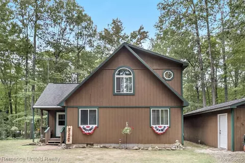 4812 Pine Run Dr, Farwell, MI 48622 photo 1