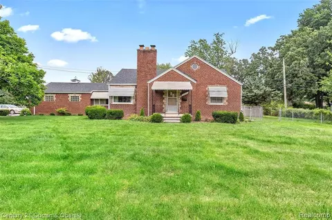 8417 Harding St, Taylor, MI 48180 photo 1