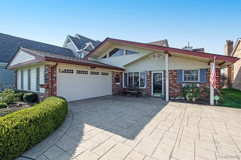 8361 Colony Dr, Clay, MI 48001 photo 1