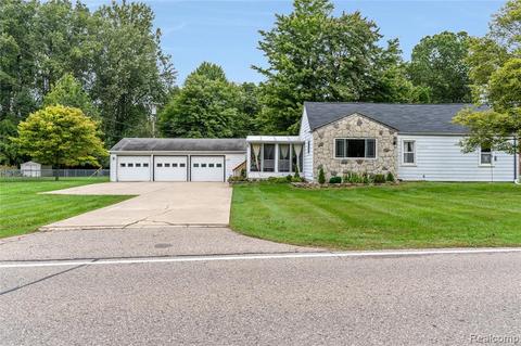 37314 Mcbride St, Romulus, MI 48174 photo 1
