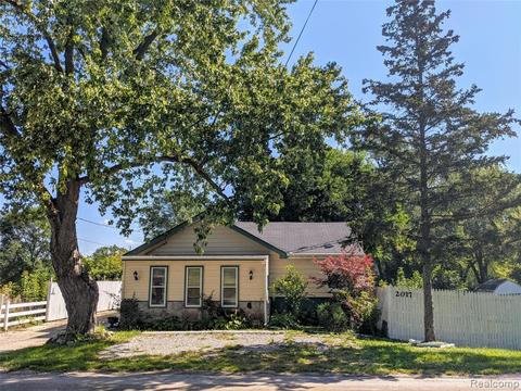 2017 Diamond Ave, Flint, MI 48532 photo 1