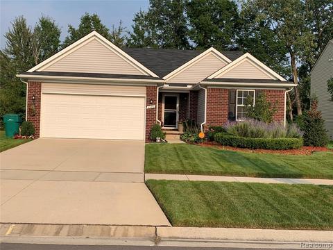 7171 Coral Dr, Romulus, MI 48174 photo 1