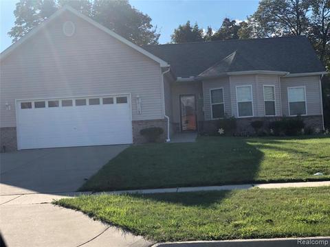 1129 Chippewa St, Flint, MI 48503 photo 1
