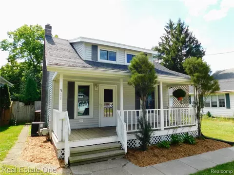511 Smith Ave, Lansing, MI 48910 photo 1