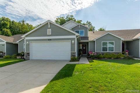 1050 Yarrow, Howell, MI 48843 photo 1