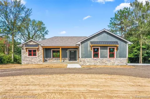 7661 E Highland Rd, Howell, MI 48843 photo 1