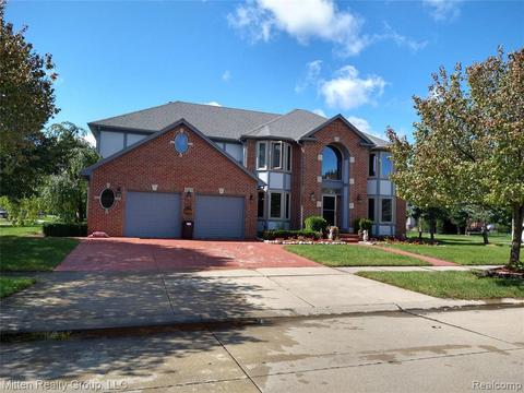 48507 Crescent Dr, Macomb, MI 48044 photo 1
