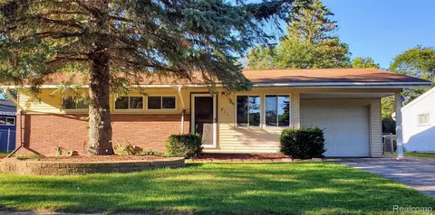 211 Juniper Dr, Davison, MI 48423 photo 1