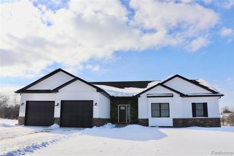 2421 Double Tree Dr, Flushing, MI 48433 photo 1