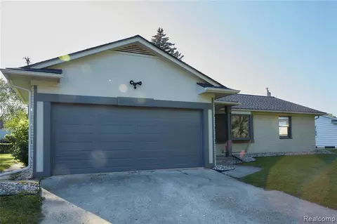1404 Ryan St, Flint, MI 48532 photo 1