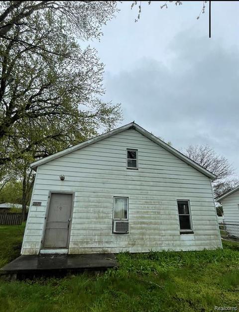 2035 Rose, Carleton, MI 48117 photo 1
