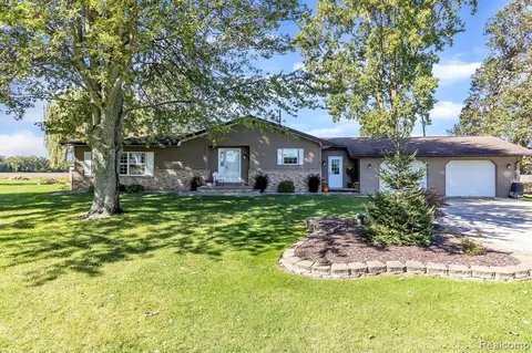 13504 Maple Rd, Birch Run, MI 48415 photo 1