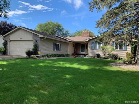 2383 Plainview Dr, Flushing, MI 48433 photo 1