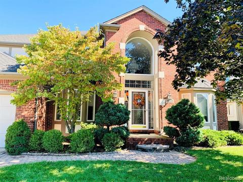 49898 Willowood Dr, Macomb, MI 48044 photo 1