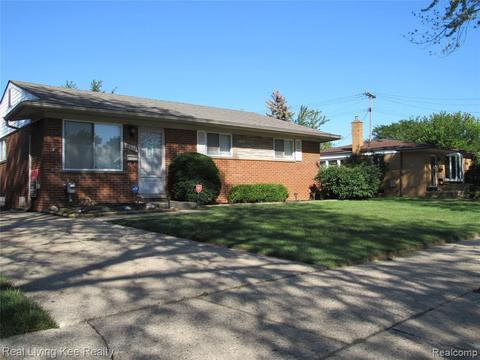 18205 Rainbow, Fraser, MI 48026 photo 1