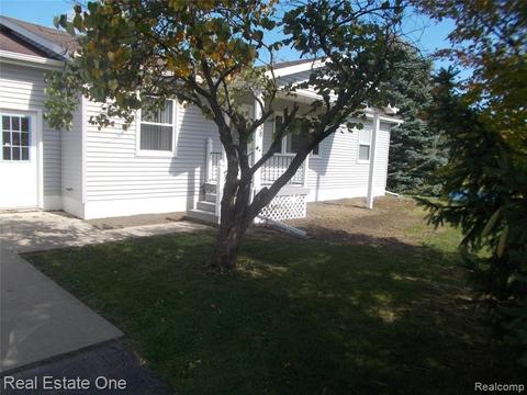 6438 Burtch Rd, Grant Township, MI 48032 photo 1