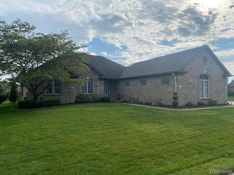 16386 Bishopsgate Dr, Macomb, MI 48044 photo 1