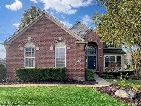 19021 Pembridge St, Macomb, MI 48042 photo 1