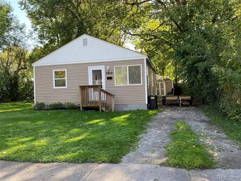 3842 Ivanhoe Ave, Flint, MI 48506 photo 1