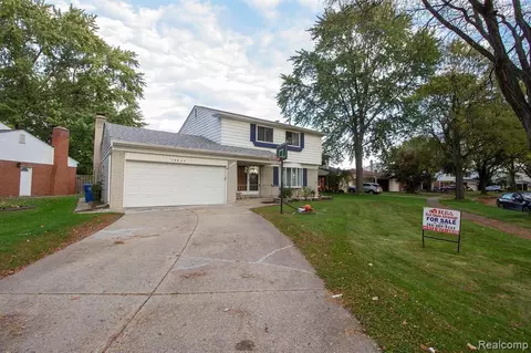 29434 Walker Dr, Warren, MI 48092 photo 1
