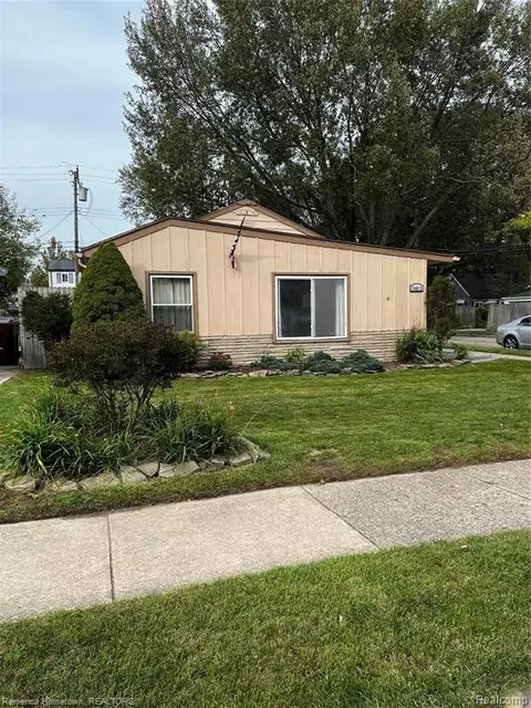 34812 John St, Wayne, MI 48184 photo 1