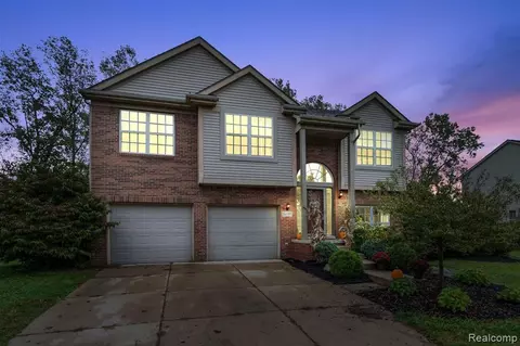 16689 Brandt St, Romulus, MI 48174 photo 1