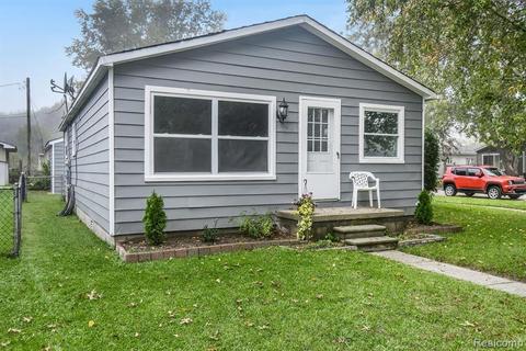 549 Edward St, Algonac, MI 48001 photo 1