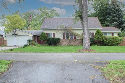 3255 Lakeview Dr, Monroe, MI 48162 photo 1