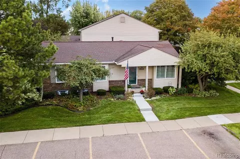 24236 Bashian Dr, Novi, MI 48375 photo 1