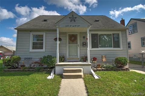 4221 Winifred St, Wayne, MI 48184 photo 1