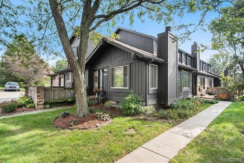 2004 Beekman Ct, Flint, MI 48532 photo 1