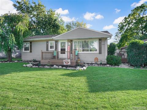 6080 Crown Pt, Flint, MI 48506 photo 1