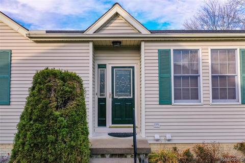 4138 Grandview Dr, Flushing, MI 48433 photo 1