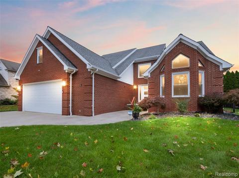 18226 Cheryl Dr, Macomb, MI 48044 photo 1