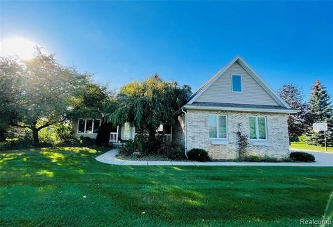 2075 Skipping Stone Trl, Flushing, MI 48433 photo 1