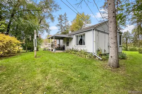 1220 E South Blvd Rd S, Troy, MI 48085 photo 1