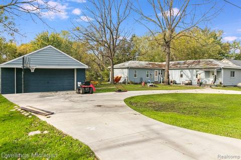 6898 Birchdale St, Romulus, MI 48174 photo 1