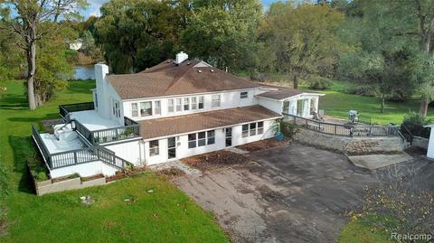9419 Ruby Rd, Holly, MI 48442 photo 1