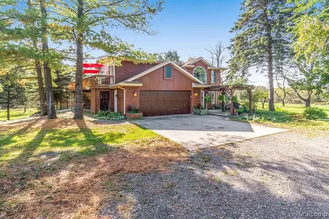 6069 Britton Rd, Perry, MI 48872 photo 1