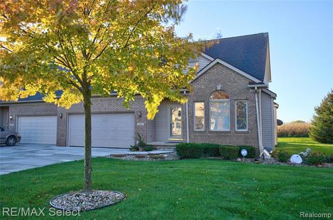 7015 Chase Run Ln, Flushing, MI 48433 photo 1