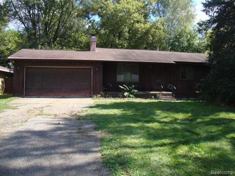 3180 Eckinger St, Flint, MI 48506 photo 1